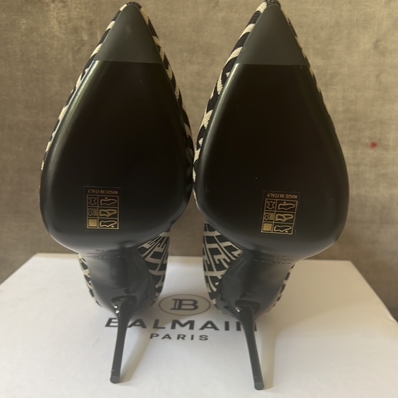 HOST PICK 🎉Balmain Skye Monogram Knit Booties - Picture 11 of 13